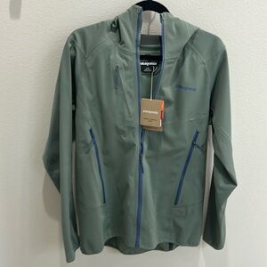 Patagonia is Upstride Jacket